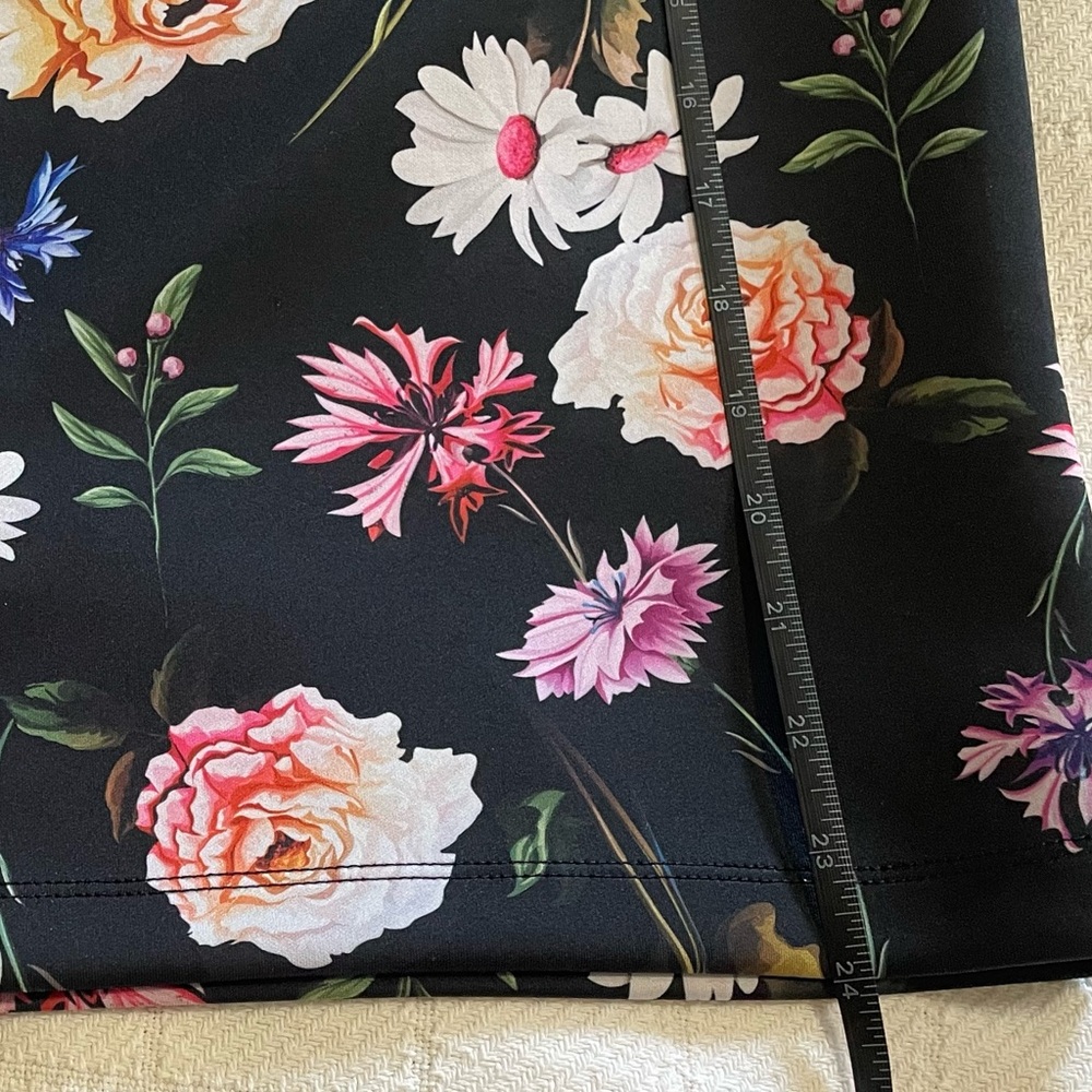 Tahari floral midi Skirt - Picture 6 of 8
